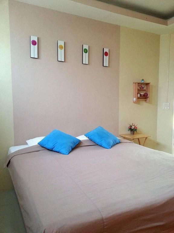 Baan Homlamoon Hotell Suan Phueng Exteriör bild