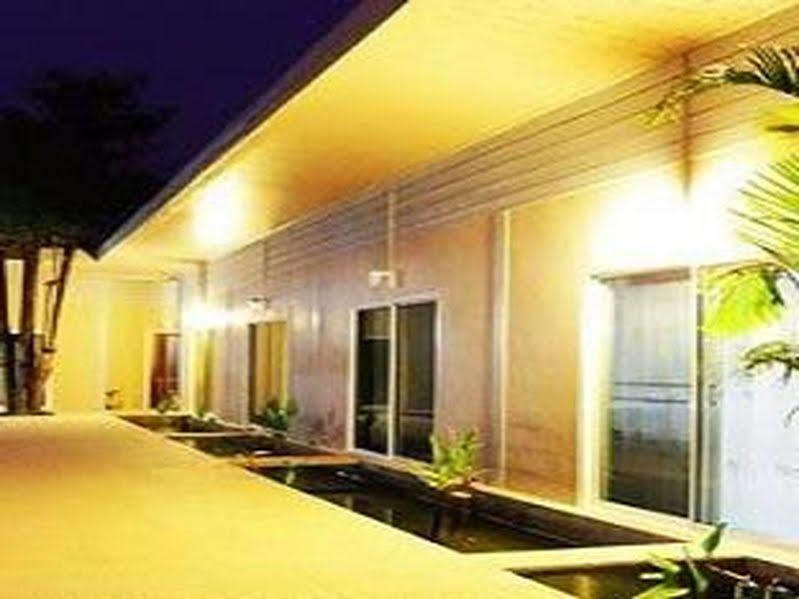 Baan Homlamoon Hotell Suan Phueng Exteriör bild